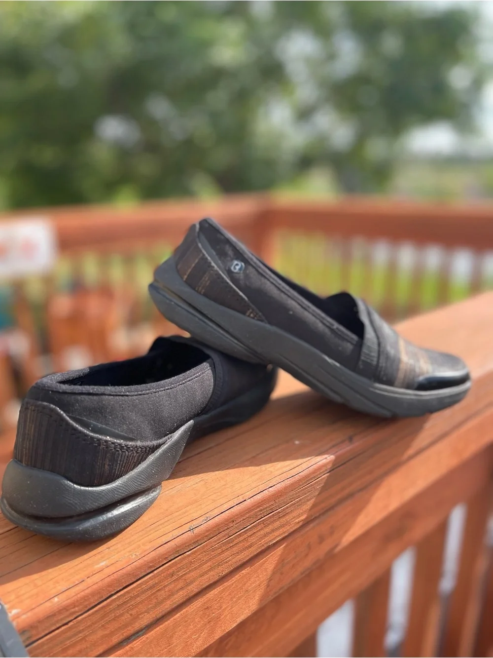 Bzees Women's Slip-On Flats in Black